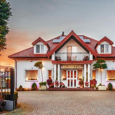 Hubertus Otel Wola Rzedzinska Dış mekan fotoğraf